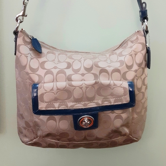 Athentic Coach bag - Picture 1 of 15